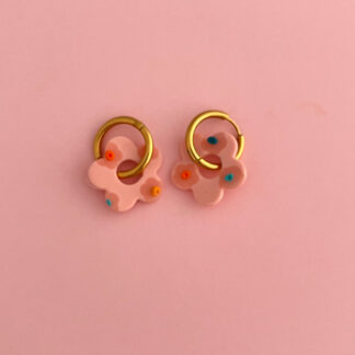 Aros pequeños flor rosa arcilla polimérica