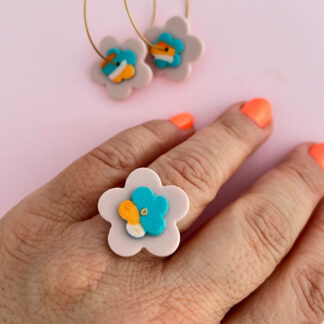 Anillo flor rosa y estampado arcilla polimérica